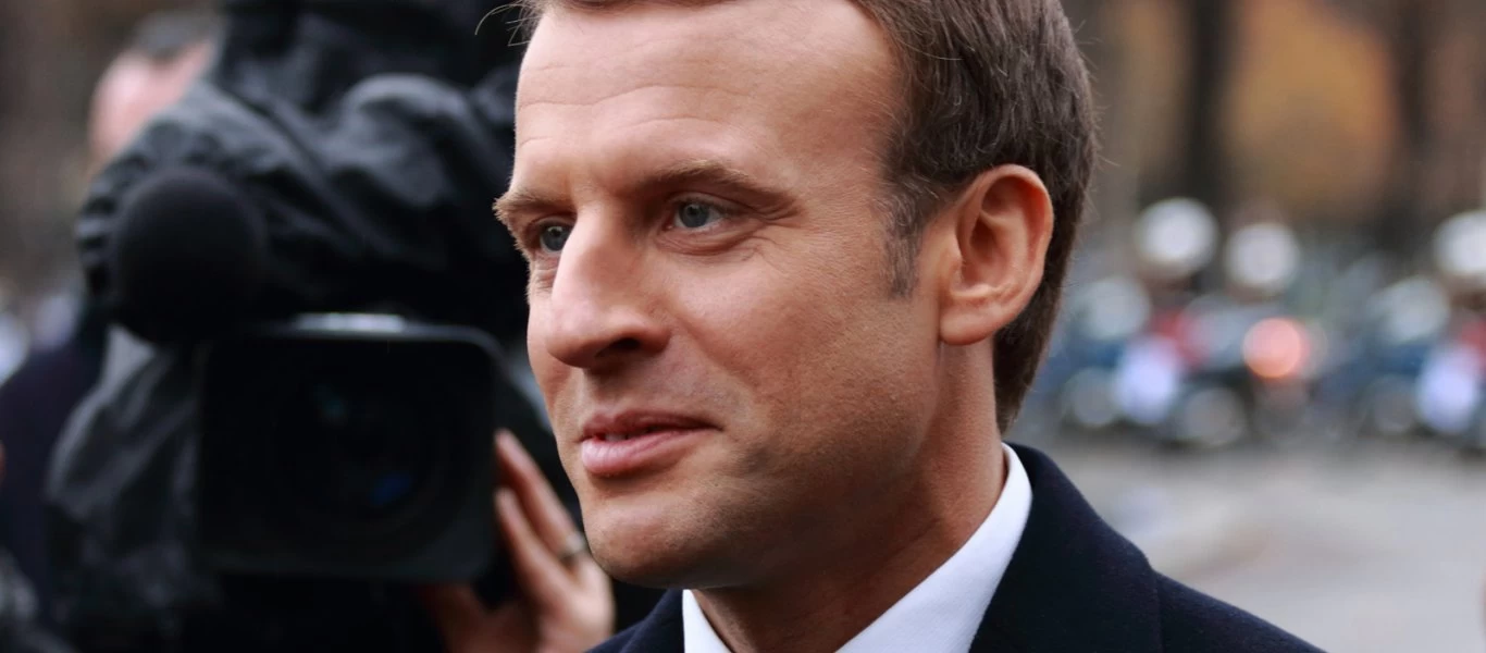 Ε. Μακρόν: «Βρισκόμαστε σε έναν πόλεμο - Οι συναντήσεις σε δημόσιους χώρους δεν θα επιτρέπονται»